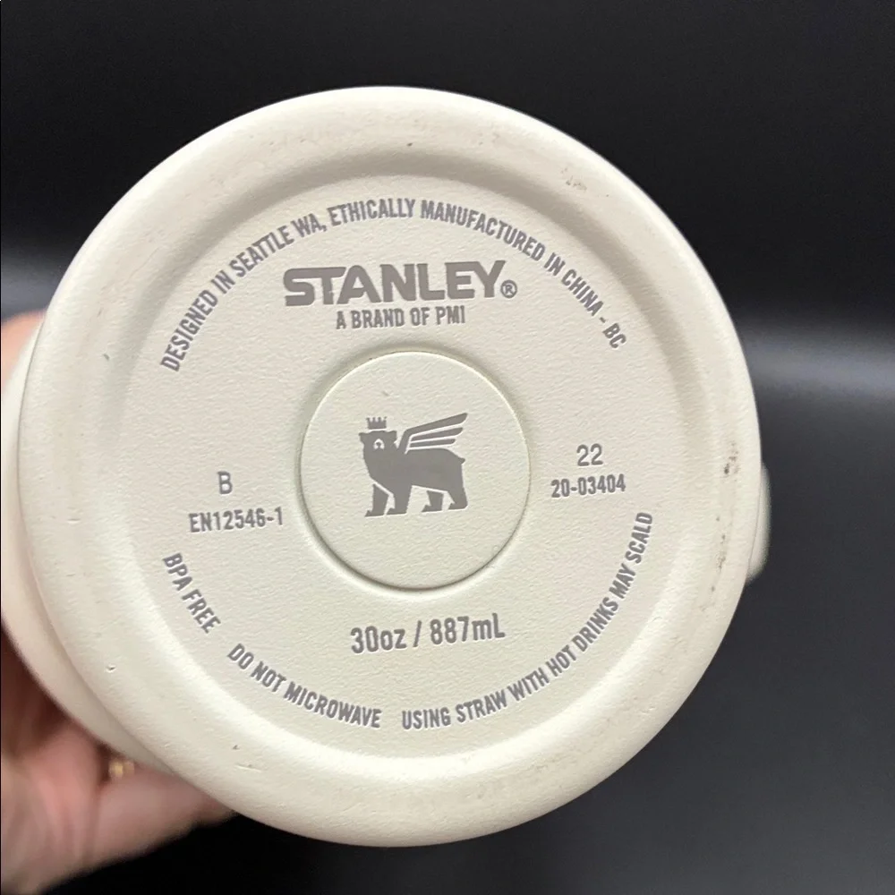 Stanley Cream 30 oz Travel Mug Tumbler with Handle, Lid, and Straw